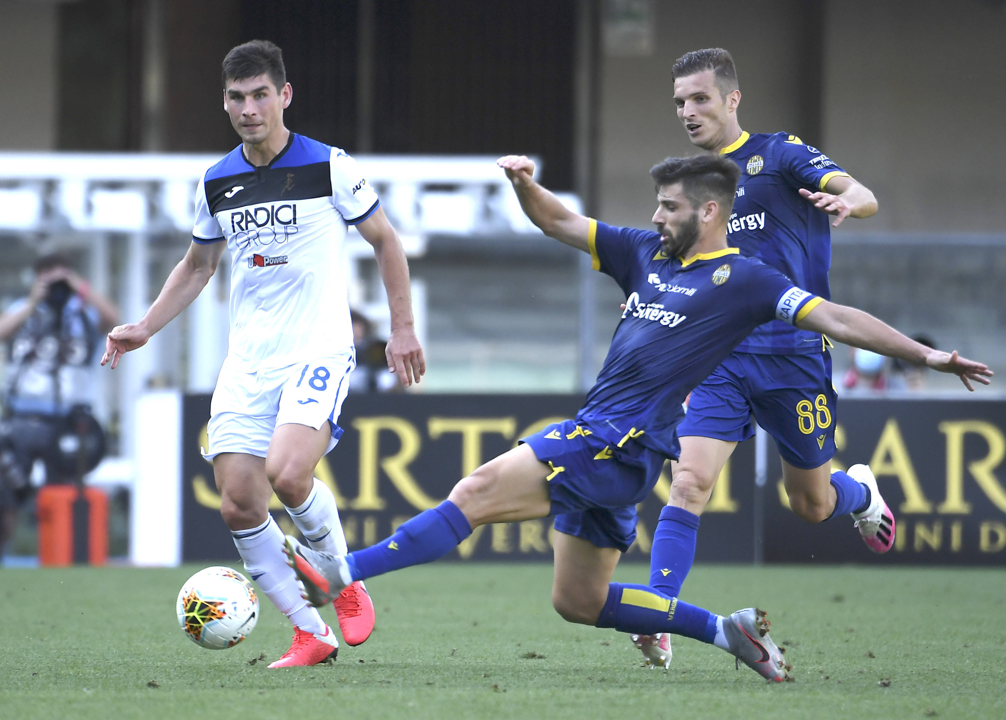 英格兰险胜保加利亚，晋级前景一片光明的简单介绍