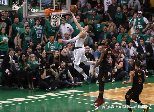 关于尼克斯夺冠夜遭尴尬败局，成热点话题的信息