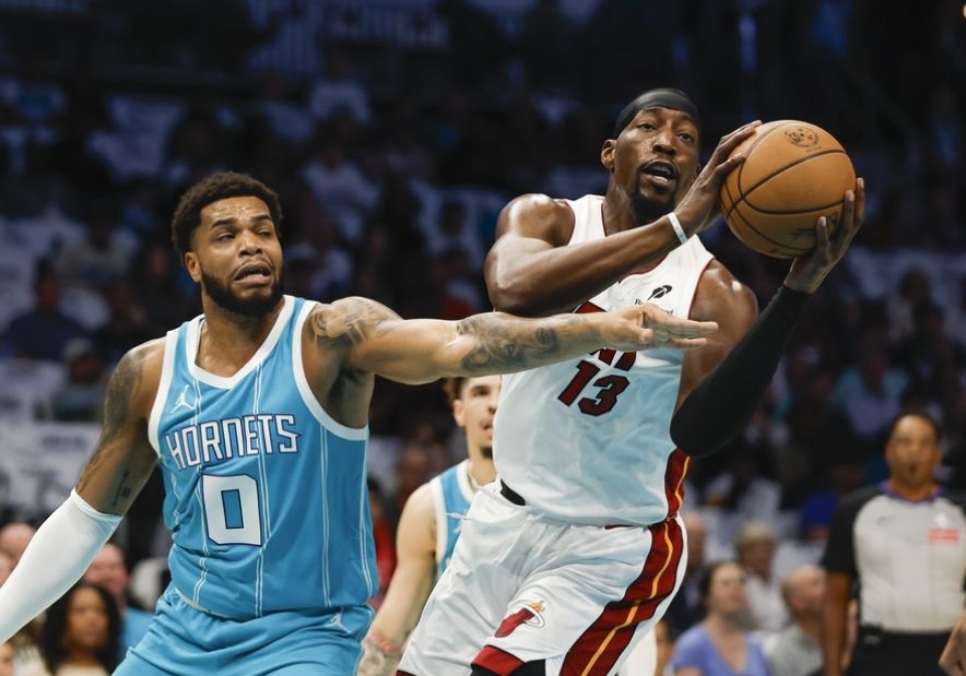 尼克斯惊险赢下黄蜂，巴特勒关键罚球命中