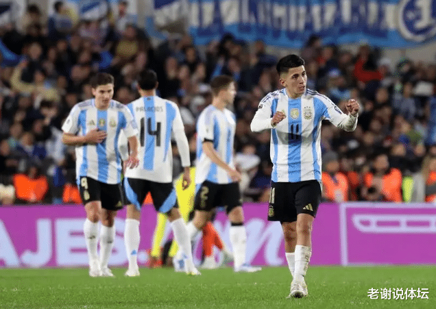 阿根廷队在比赛中豪取四连胜，实力强劲