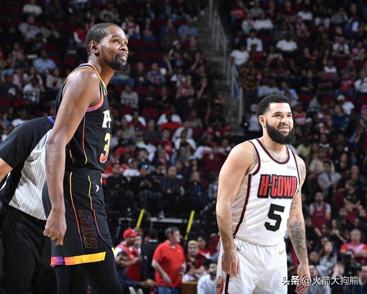 篮网力克火箭，杜兰特全场砍下分帮助球队取得胜利