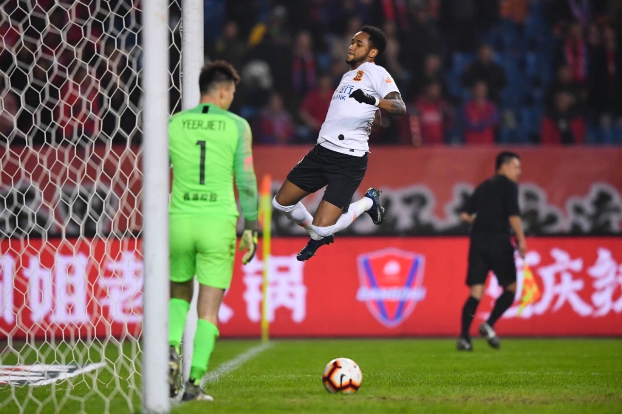 重庆斯威客场取胜，豪取联赛首胜