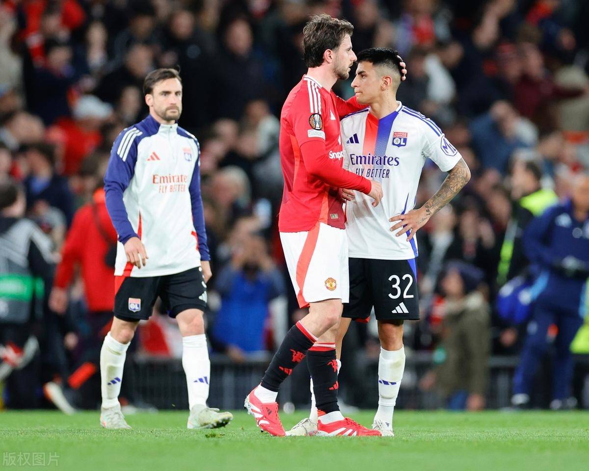 曼联不敌狼队，英超争冠形势动荡