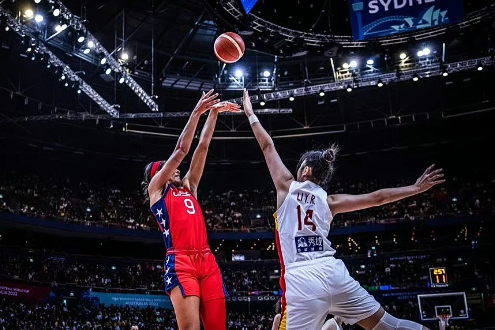 黑山游泳选手勇夺亚军，奋力一搏的简单介绍