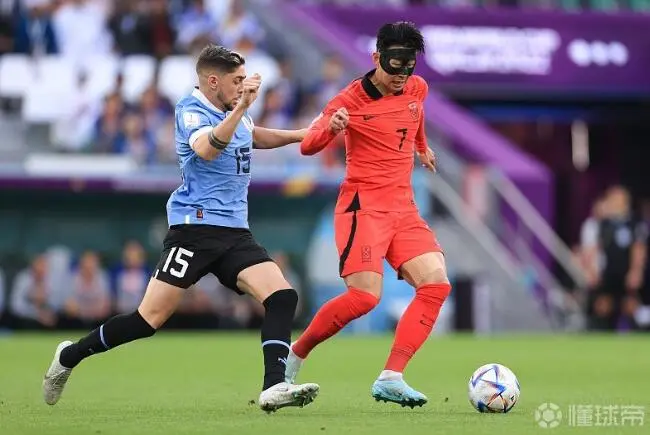 西班牙力克乌拉圭，保持绝对优势