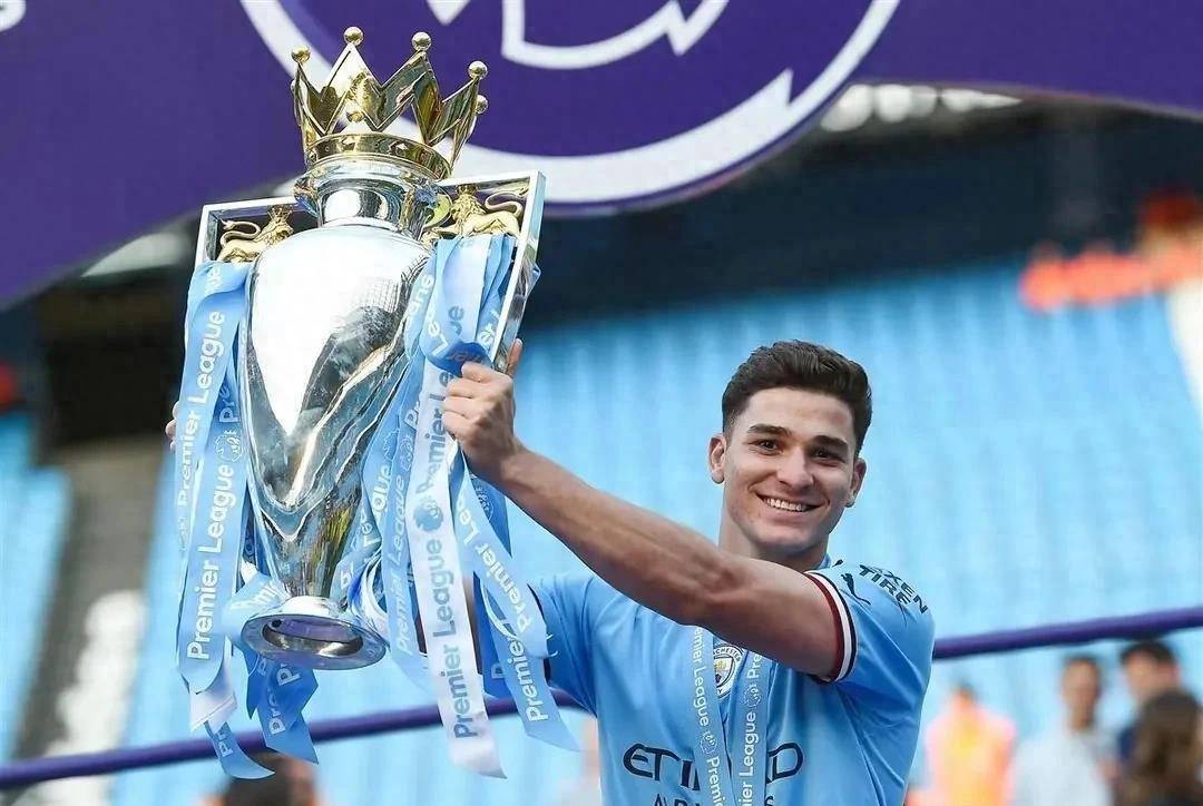 伯明翰城客场爆冷不敌，领跑被超越