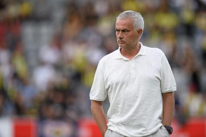 热刺客场不敌沃特福德，穆里尼奥面临新的考验