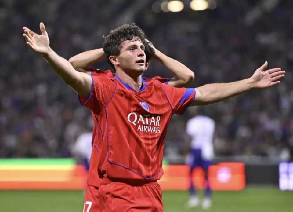 葡萄牙天才球员斩获个人奖项，成绩斐然