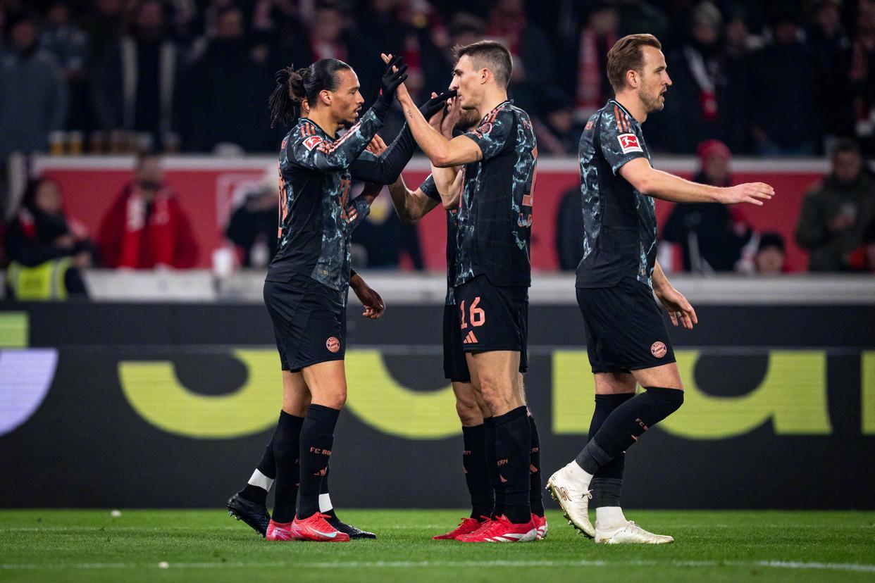 拜仁携手坐镇主场，多特警觉品尝刺痛