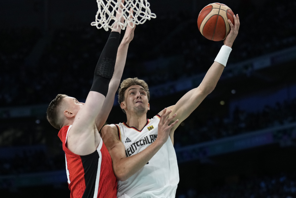 德国队轻取印度队，安赛龙带队取胜